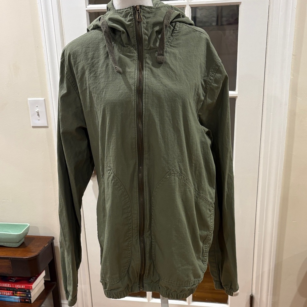 Pull&Bear Olive Green Lightweight Hooded Zip-Up Jacket. Size M